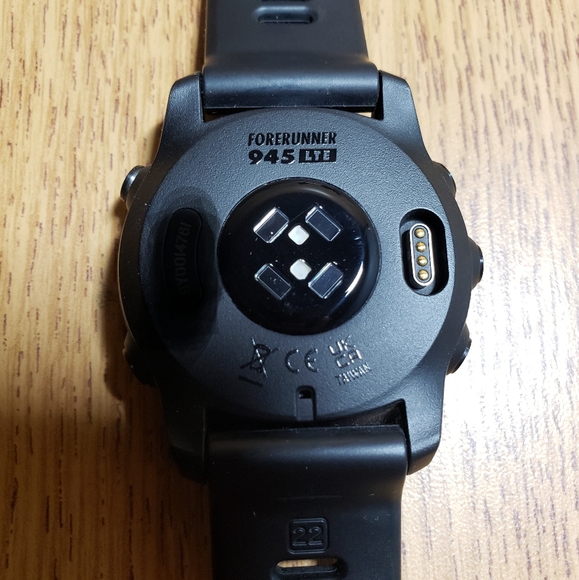 Garmin Forerunner 945 LTE - Picture 3 of 6